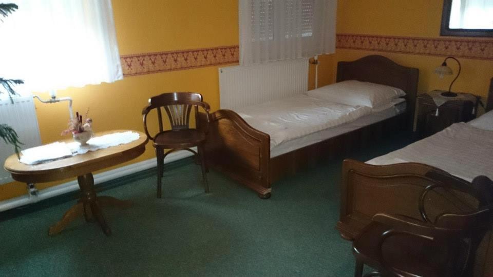ホテルFenyves Fogado Szurdokpüspöki 部屋 写真